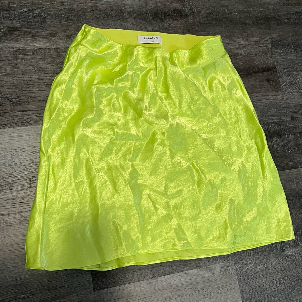 Size 02 Babaton skirt from Aritzia. Worn once, condition like new.